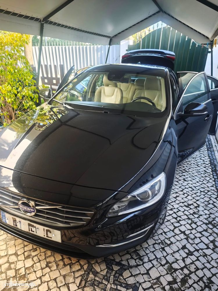 Volvo S60 2.0 D3 Momentum - 1