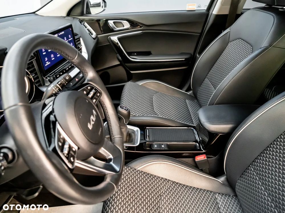 Kia Ceed 1.5 T-GDI Tribute - 24