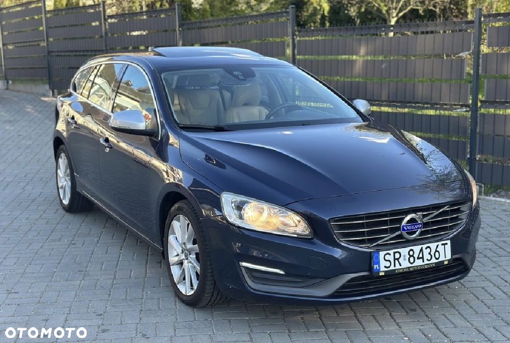 Volvo V60 D4 Momentum - 2