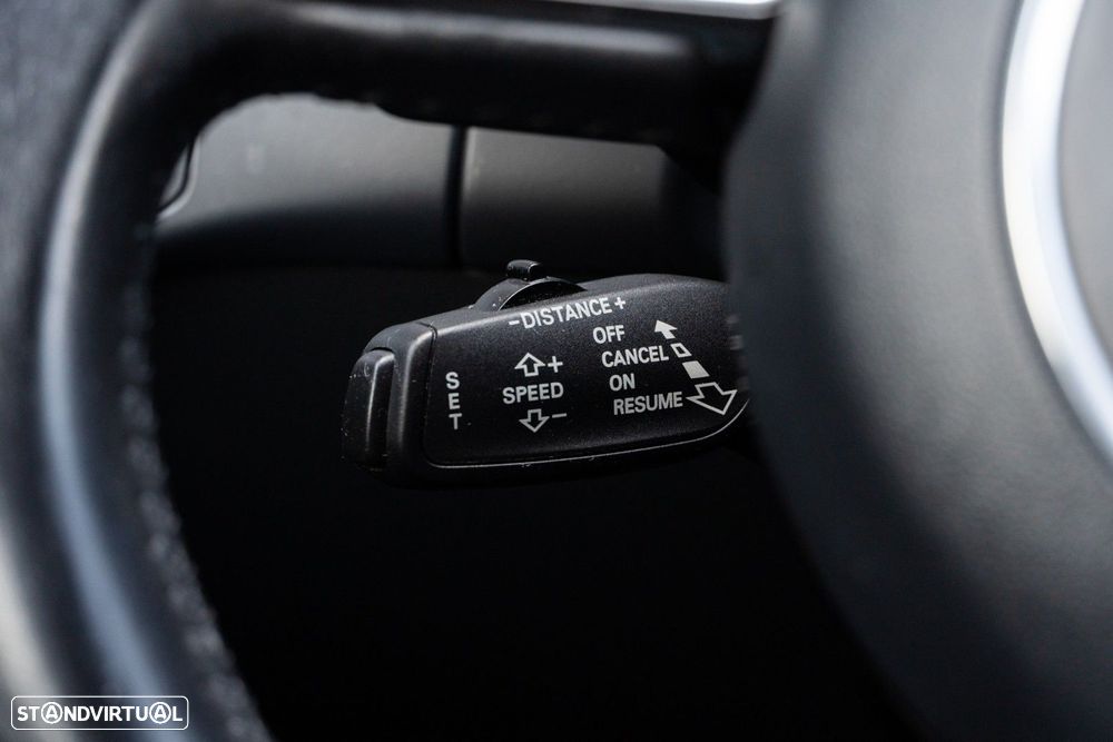 Audi A4 Avant 2.0 TDI quattro Advance S tronic - 38