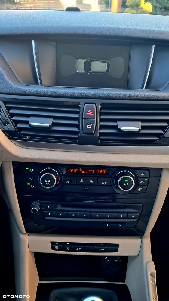 BMW X1 sDrive20i xLine - 14
