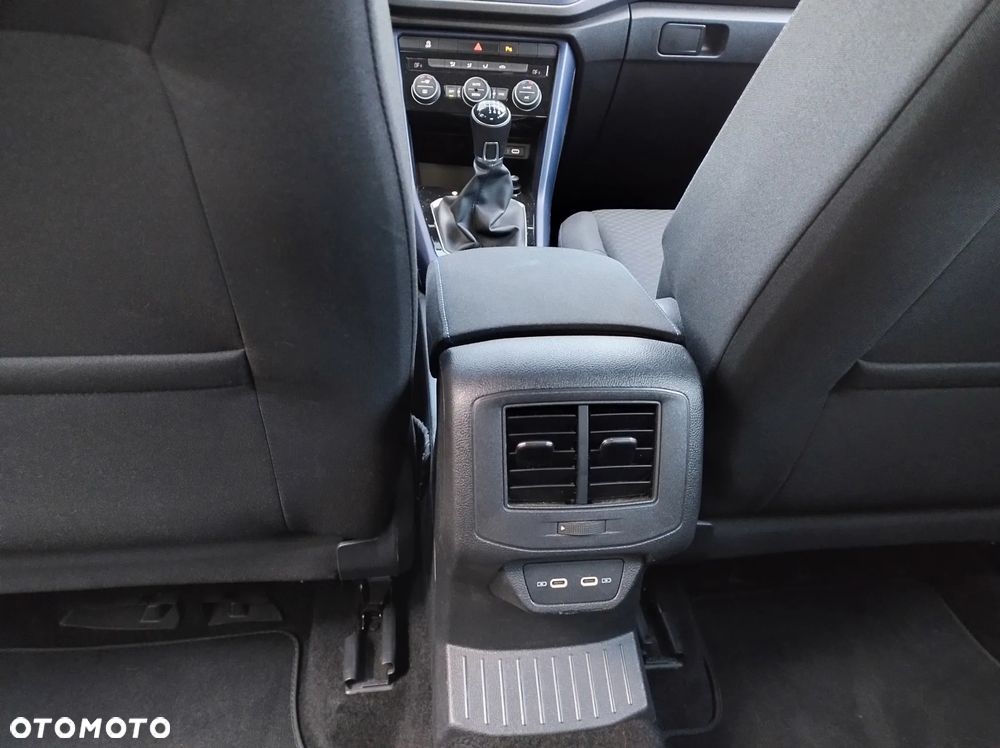 Volkswagen T-Roc - 24