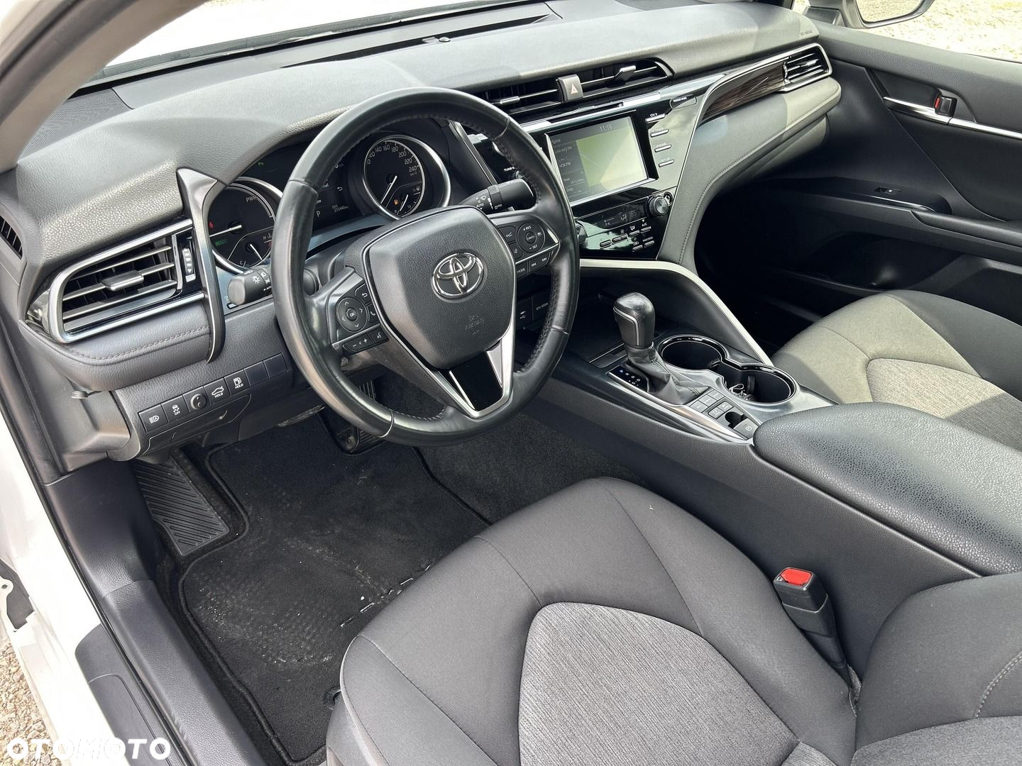 Toyota Camry - 8