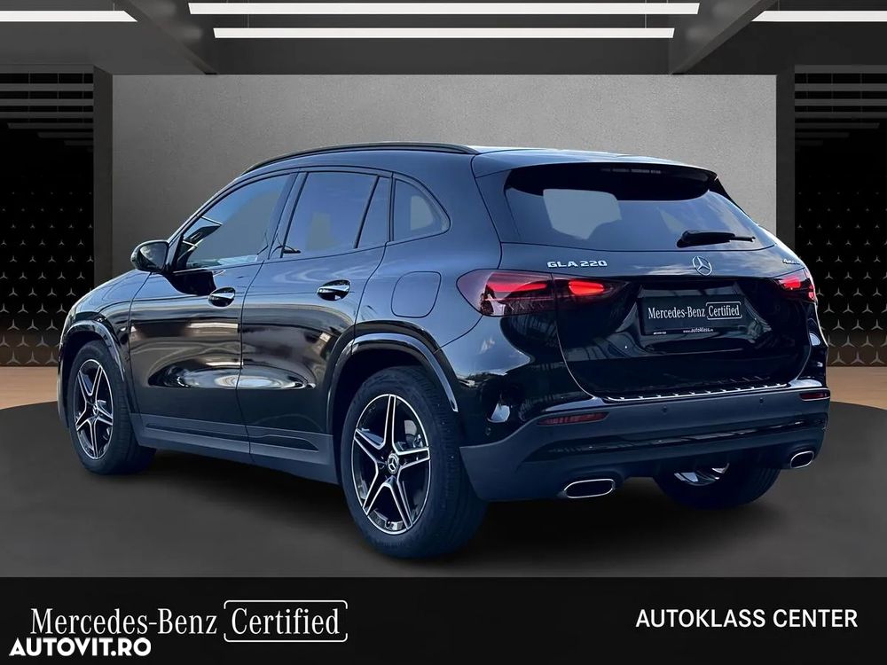 Mercedes-Benz GLA - 4