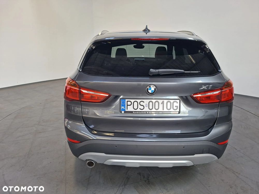 BMW X1 xDrive18d xLine - 5