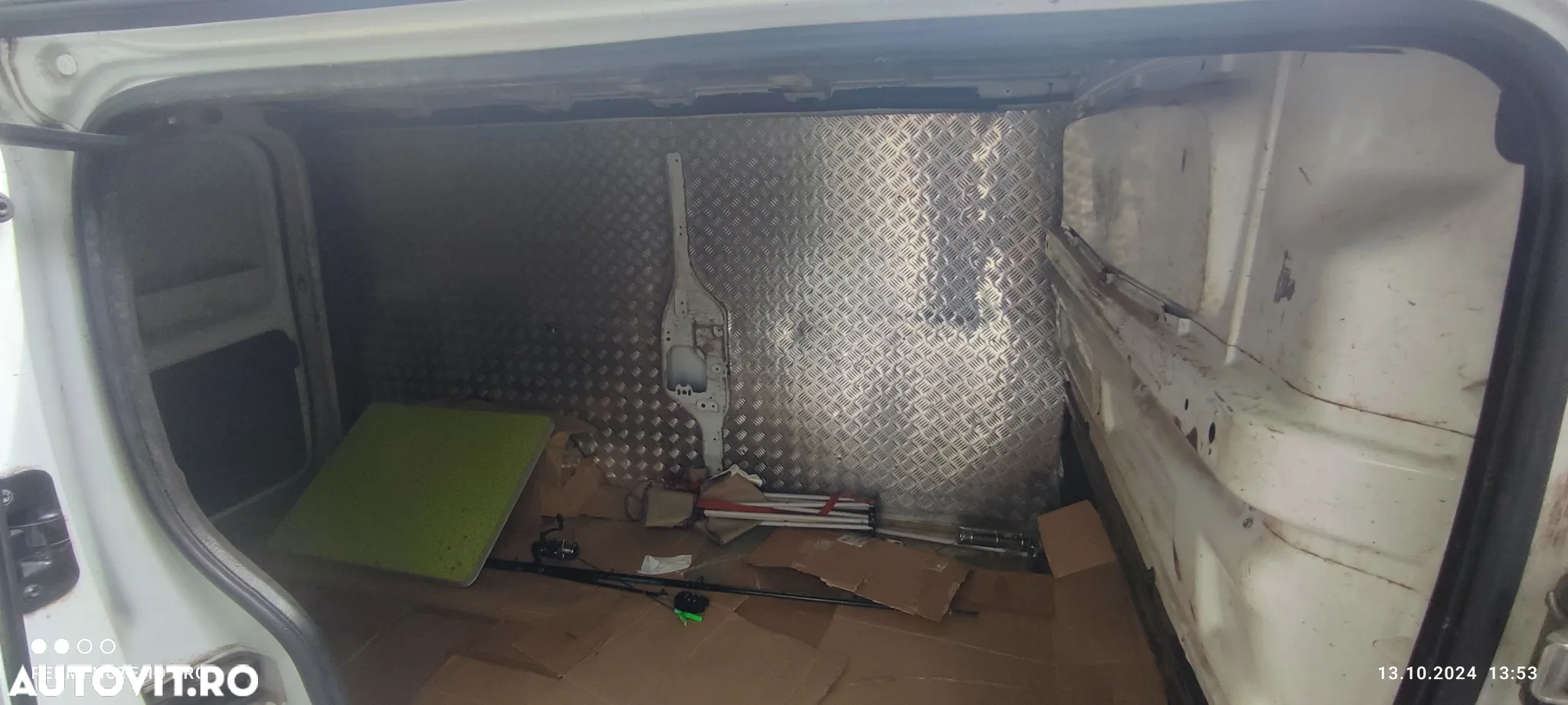 Renault Trafic - 12
