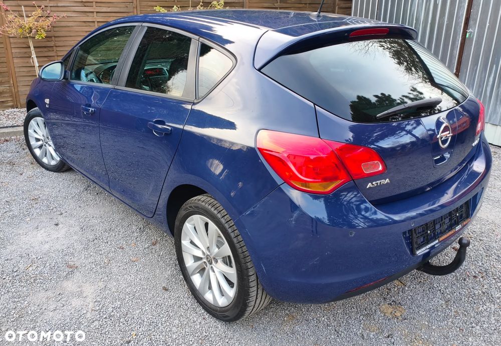 Opel Astra 1.4 150 Jahre - 7