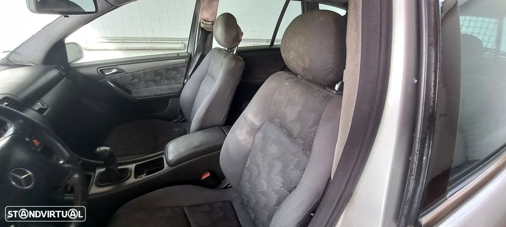 Mercedes-Benz C 220 CDi Avantgarde - 6