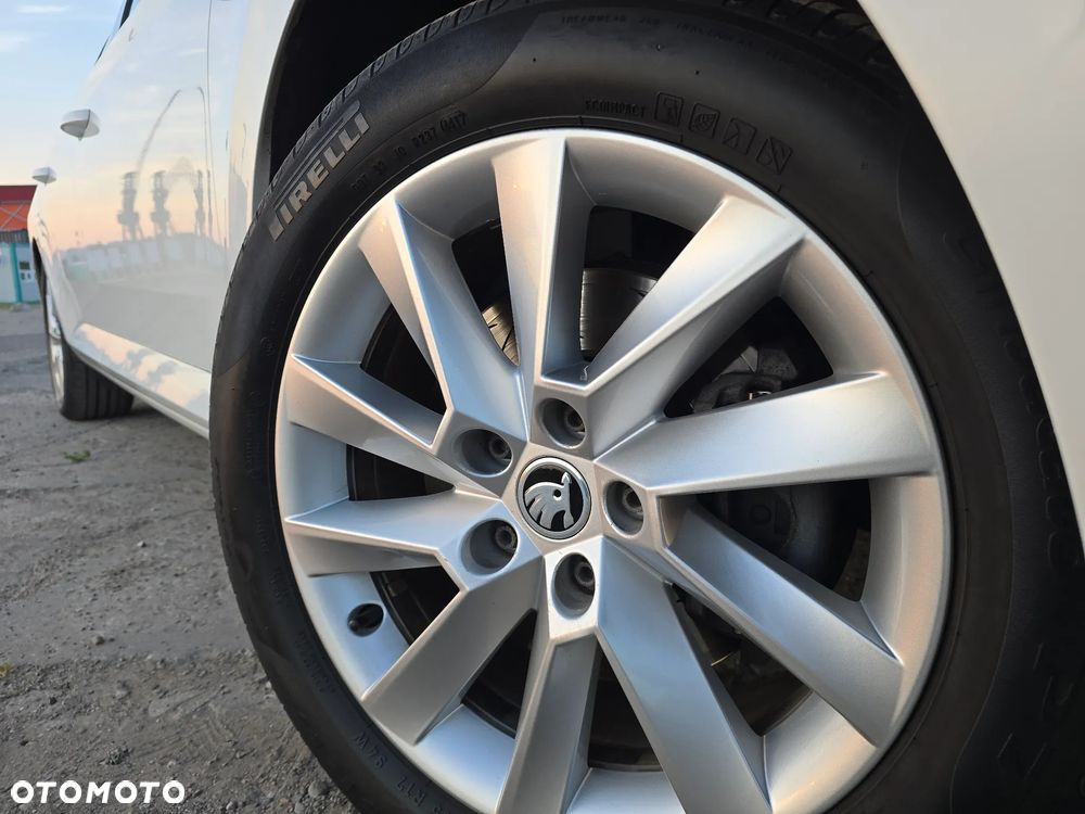 Skoda Superb 2.0 TDI Ambition DSG - 31