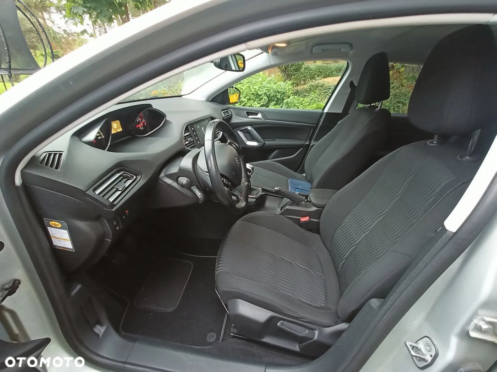 Peugeot 308 PureTech 130 Stop & Start Allure - 11
