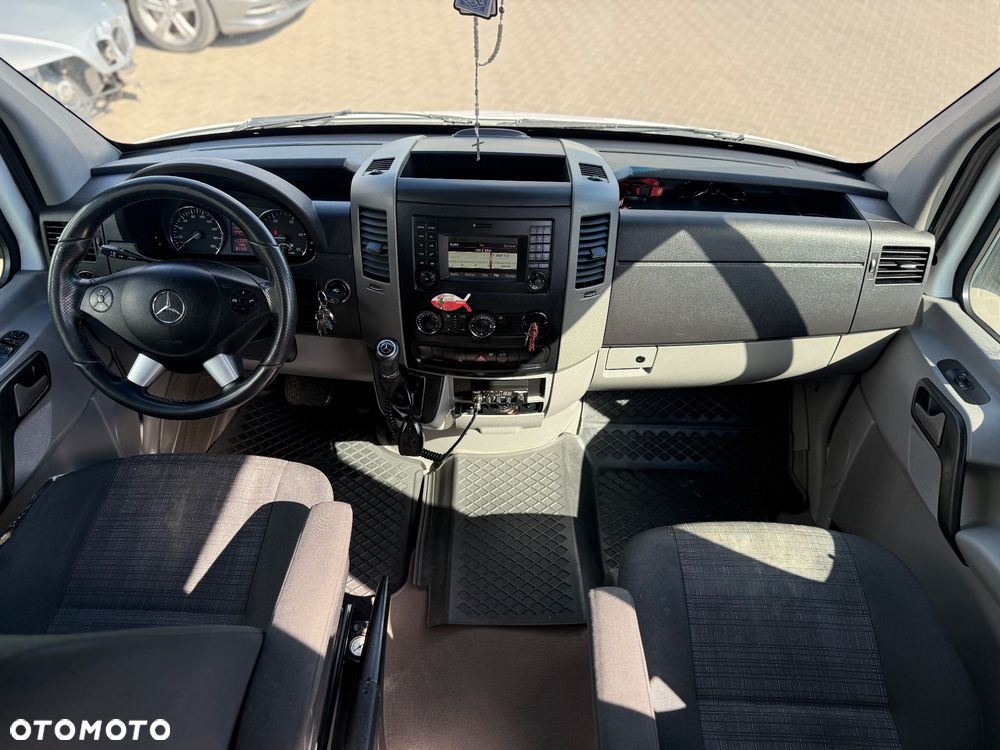 Mercedes-Benz Sprinter - 19