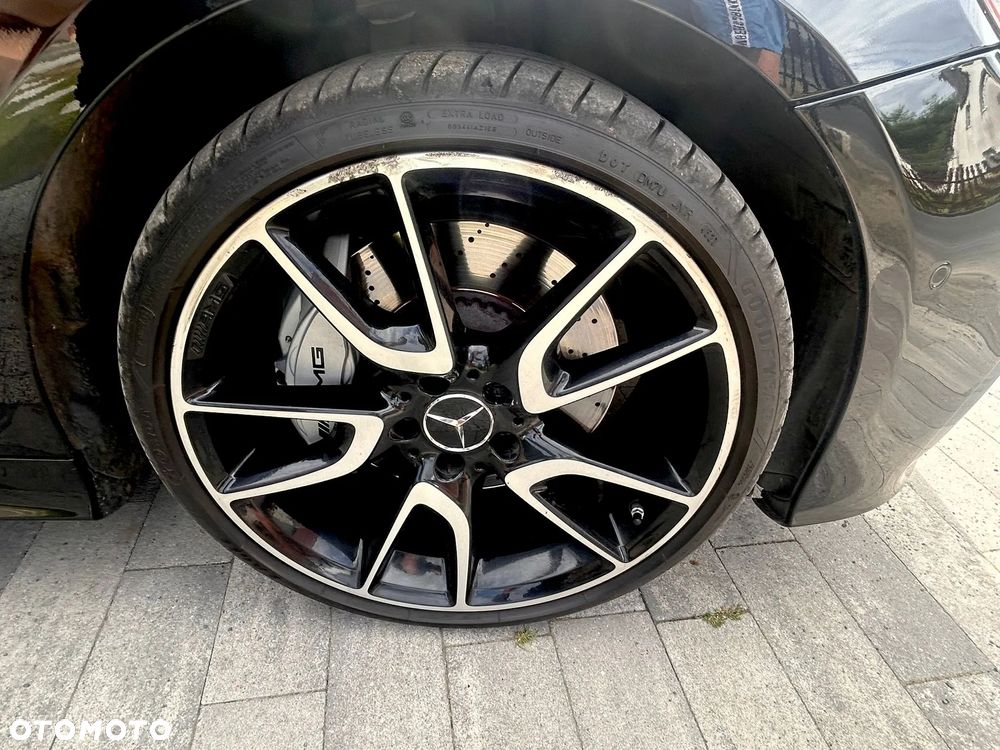 Mercedes-Benz Klasa E AMG 53 4Matic Coupe AMG Speedshift 9G-TRONIC - 30