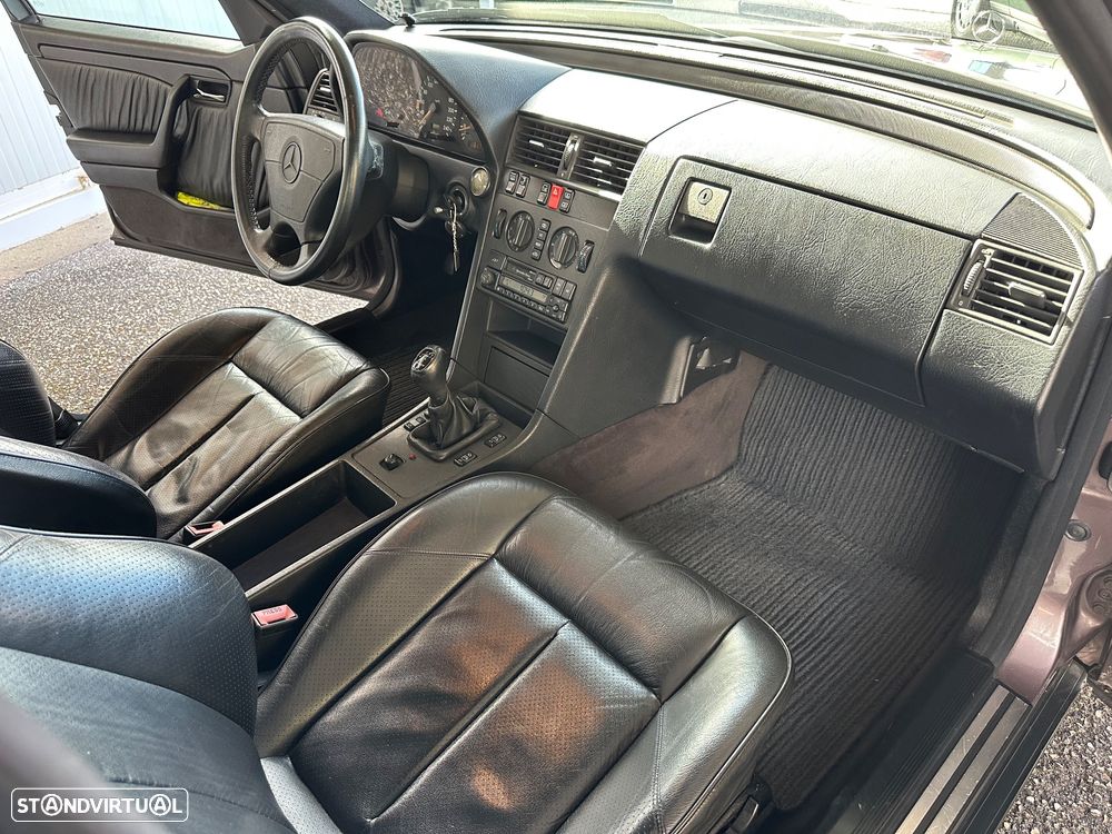 Mercedes-Benz C 180 Sport - 16