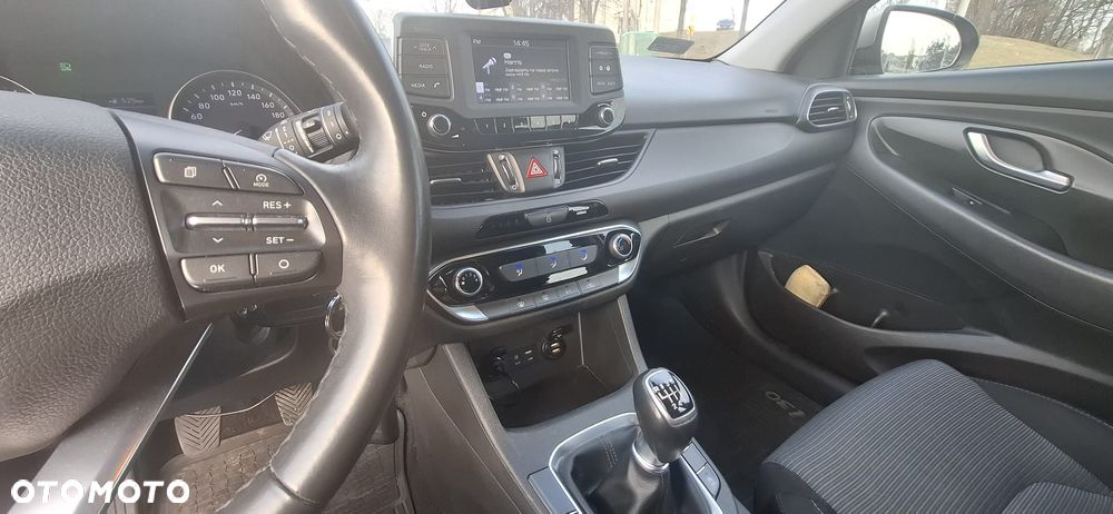Hyundai i30 1.4 Classic + - 6