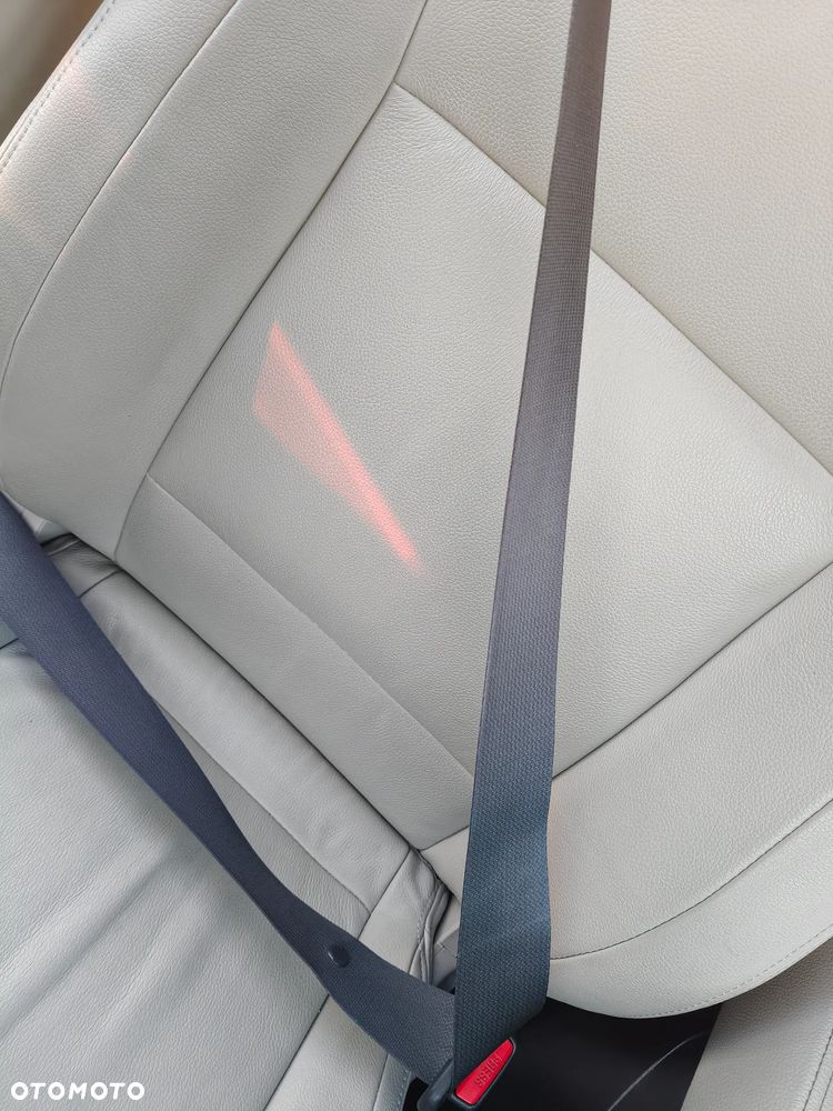 Mitsubishi Pajero - 28