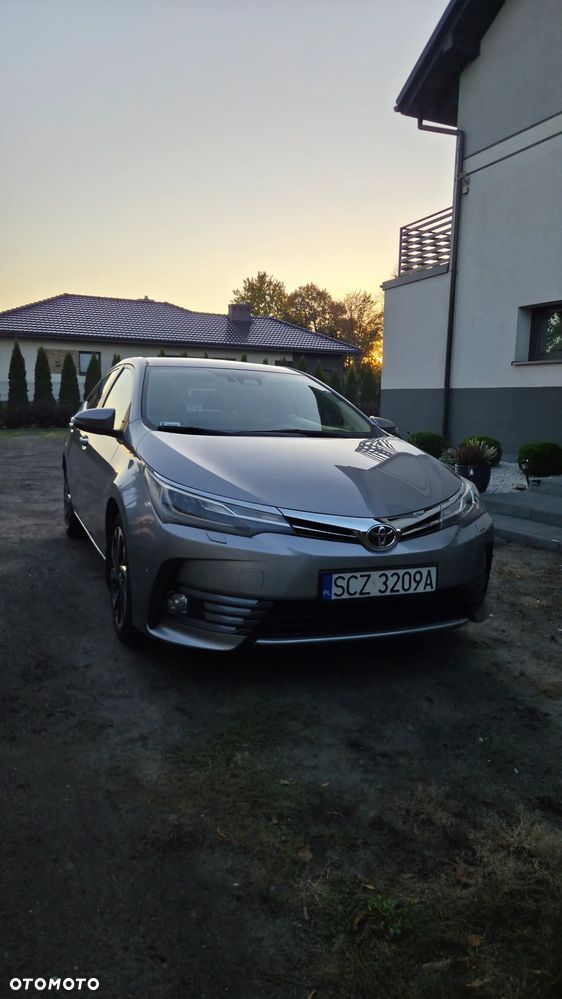 Toyota Corolla - 2