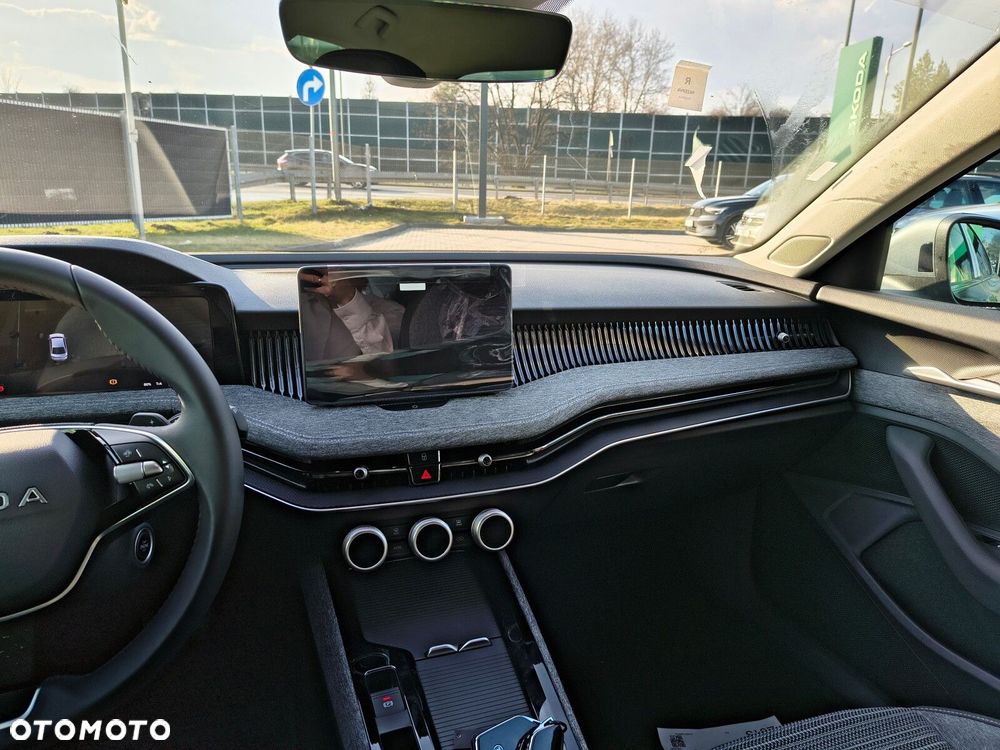 Skoda Superb 2.0 TDI SCR Edition 130 DSG - 21