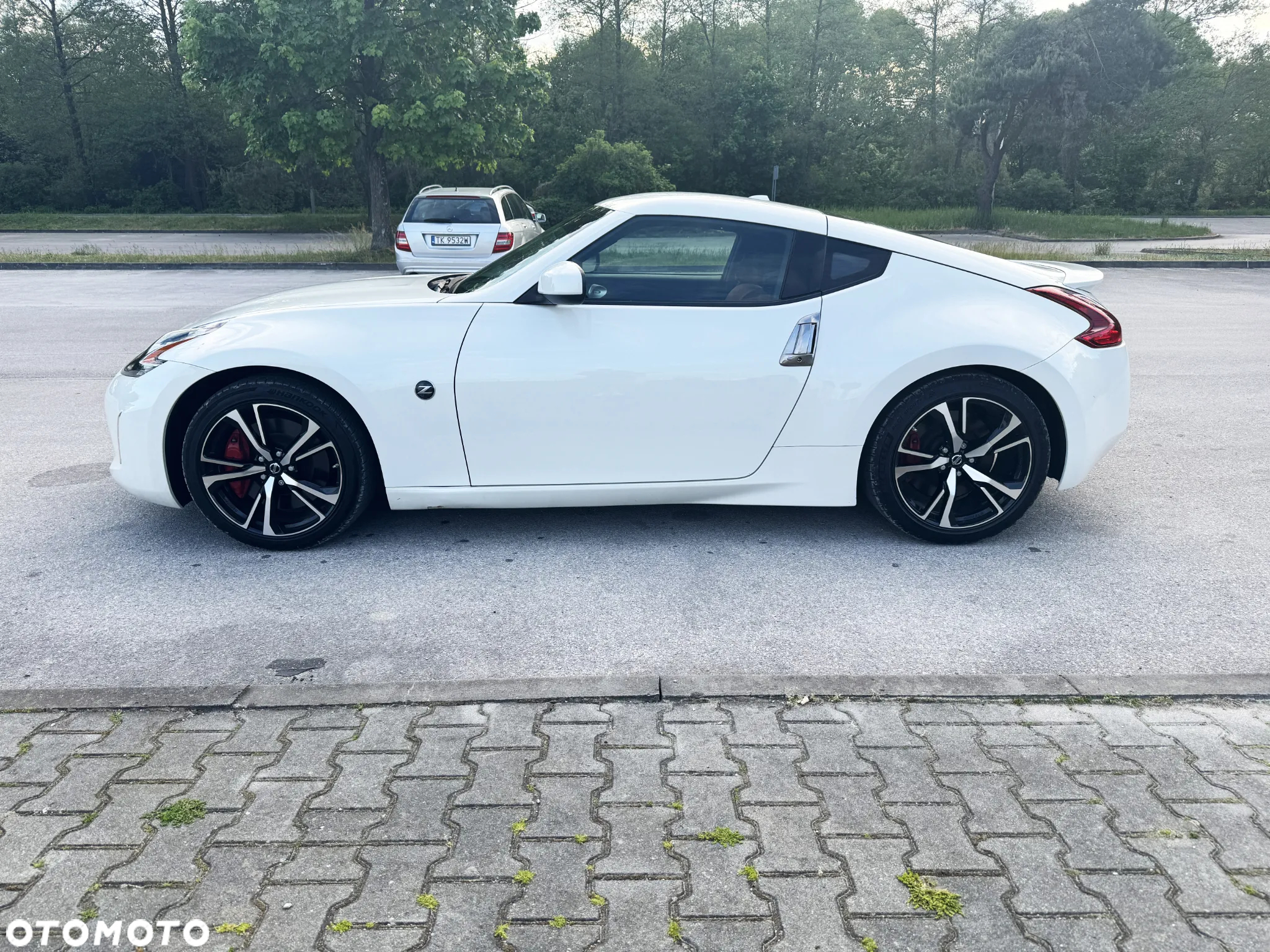 Nissan 370 Z - 18