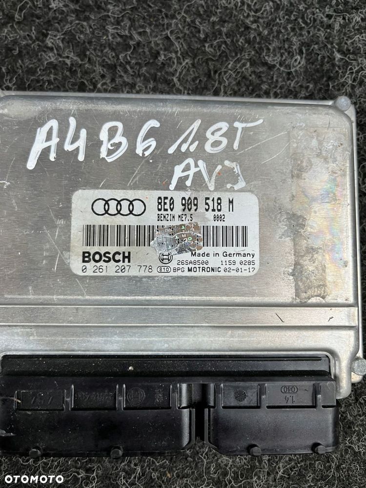 audi a4 b6 1.8t komputer sterownik silnika 8E0909518M 0261207778 - 3