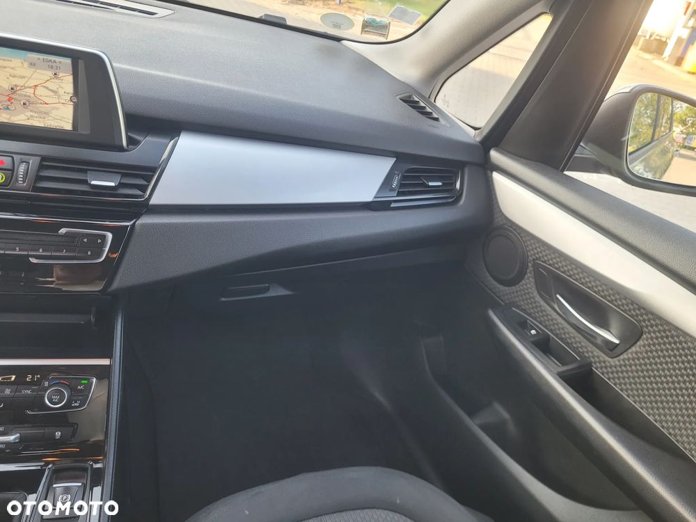 BMW Seria 2 218d Active Tourer - 9
