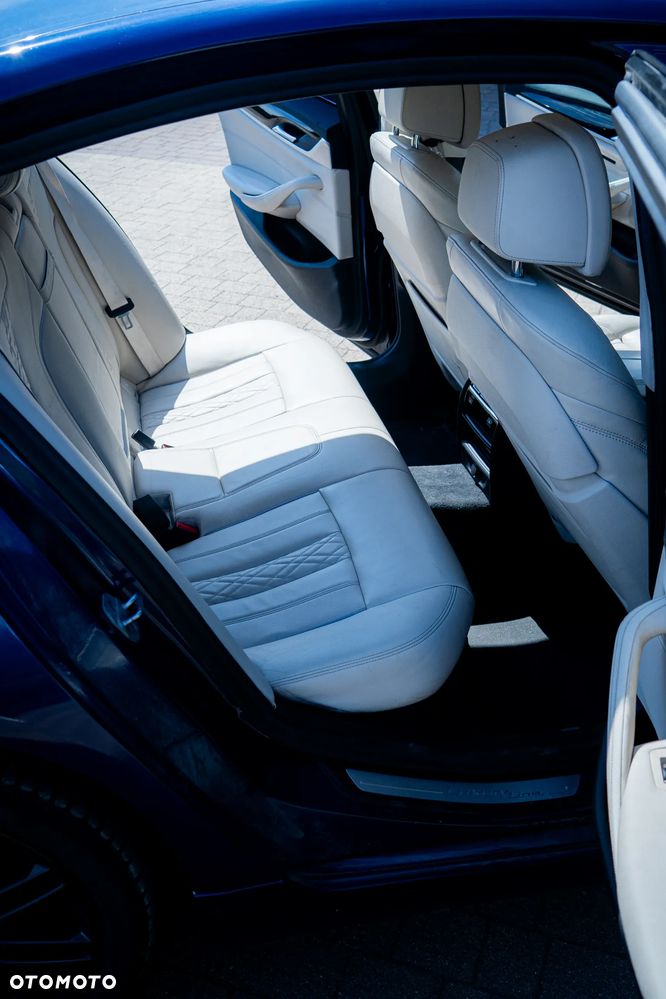 BMW Seria 5 530d xDrive Sport Line - 26