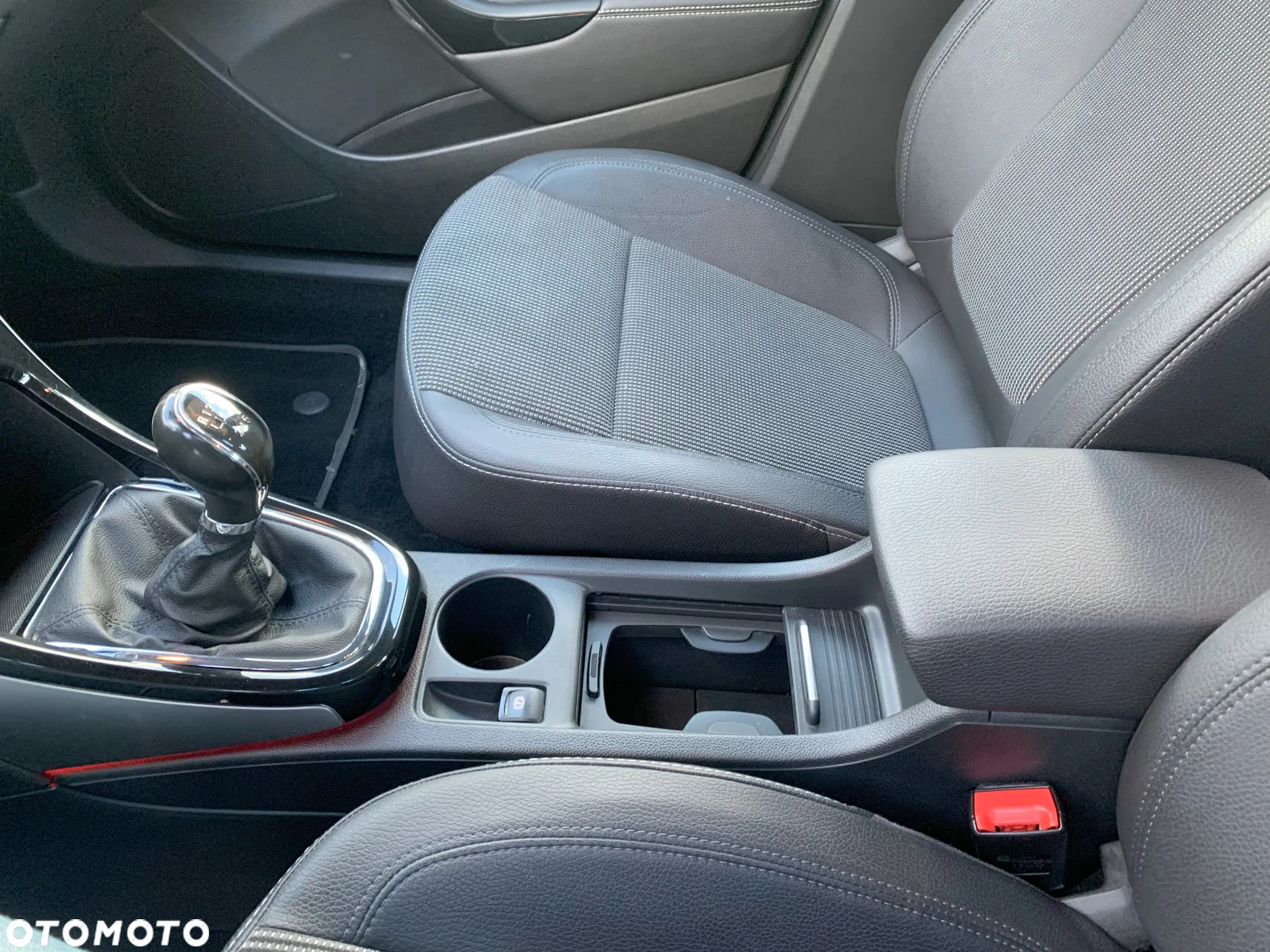 Opel Astra IV 1.6 CDTI Executive - 14