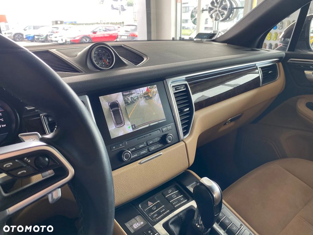 Porsche Macan Standard - 32
