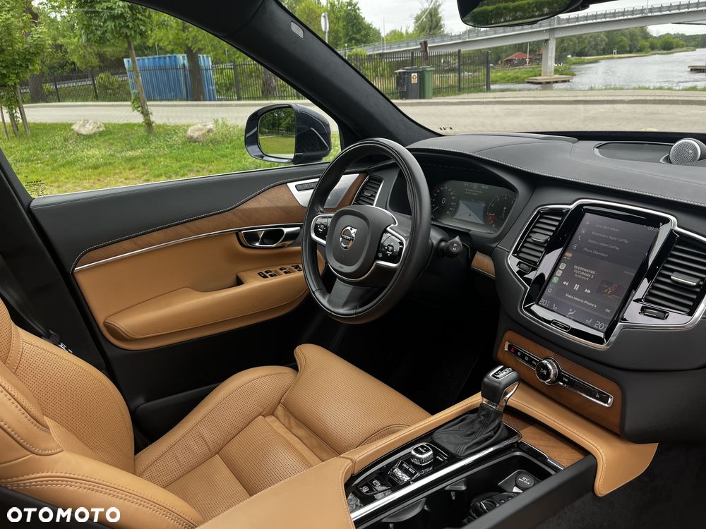 Volvo XC 90 - 23