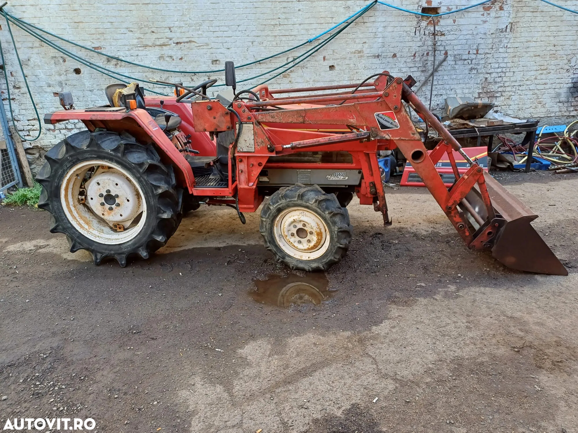 Yanmar F255D cu incarcator frontal - 2