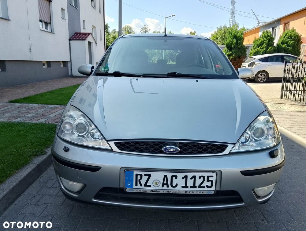 Ford Focus Ghia - 7