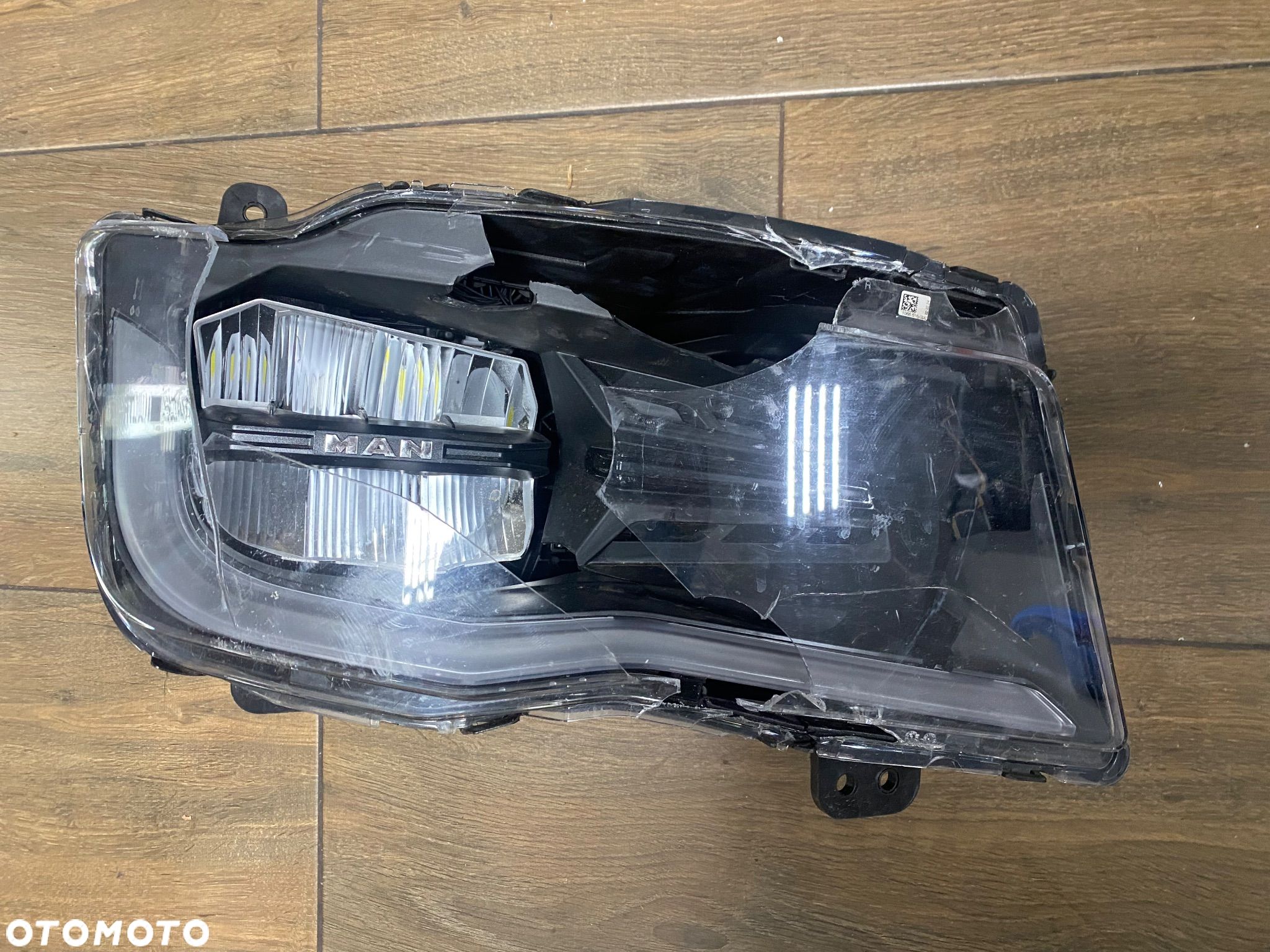 REFLEKTOR LED PRAWY MAN TGL TGM TGS TGX TG3 EURO 6 81.25101-6820 - 1