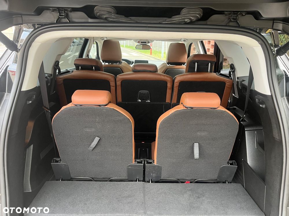 Peugeot 5008 1.6 PureTech Allure S&S EAT8 - 17