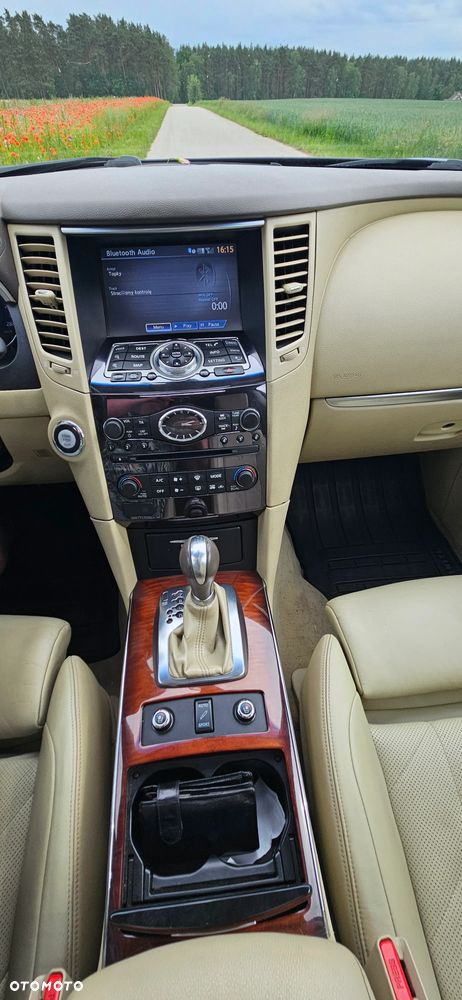 Infiniti FX FX30d S - 22