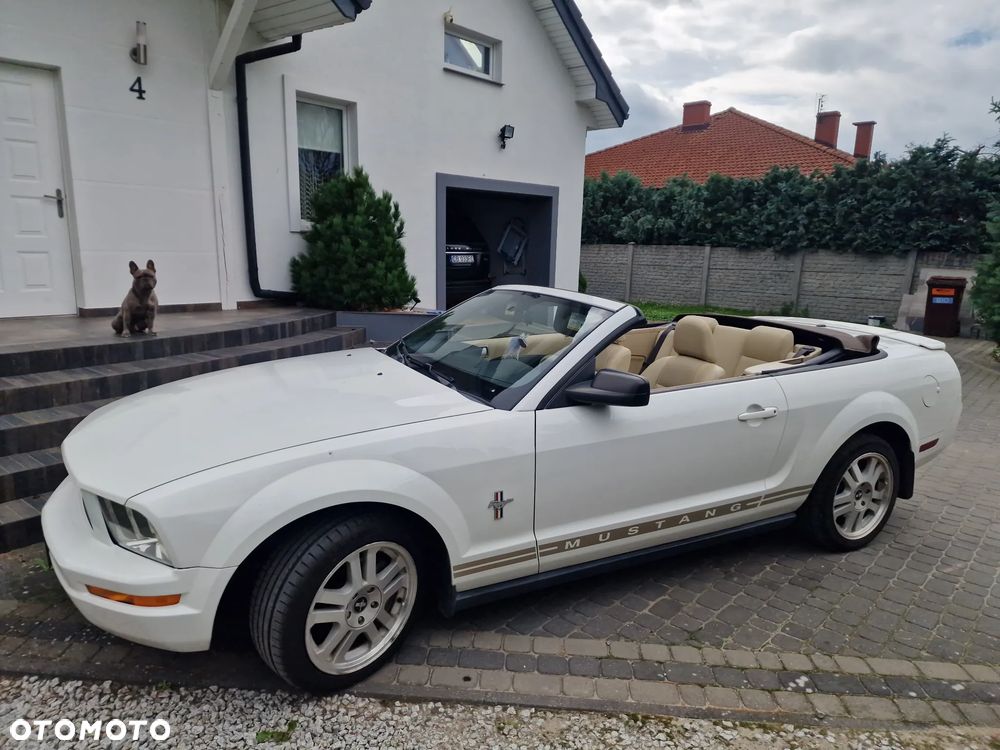 Ford Mustang - 2