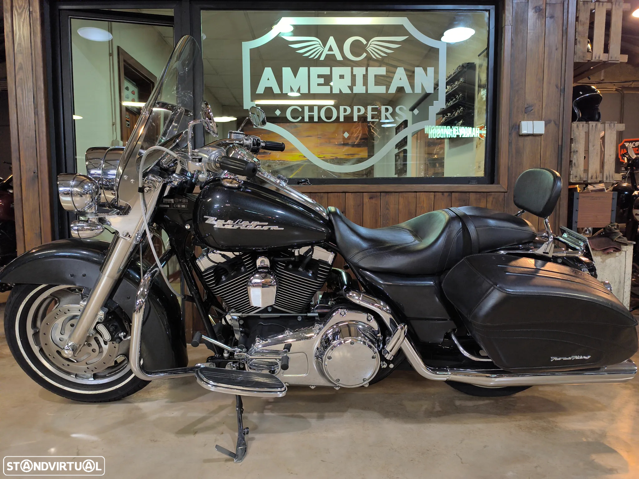 Harley-Davidson FLHR Road King Custom - 15