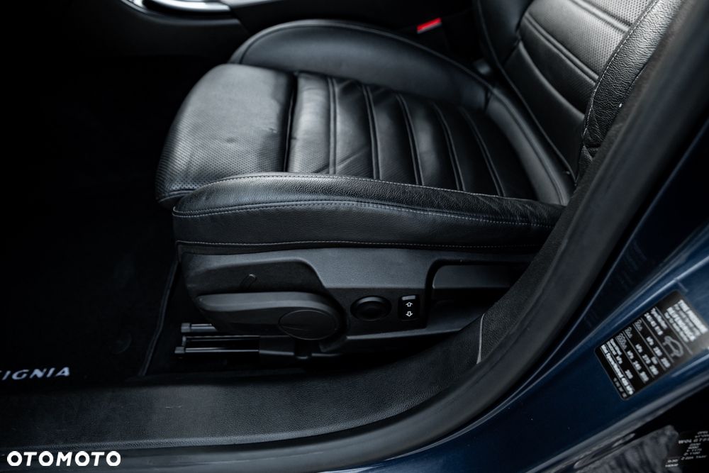 Opel Insignia 2.0 CDTI Sport - 19