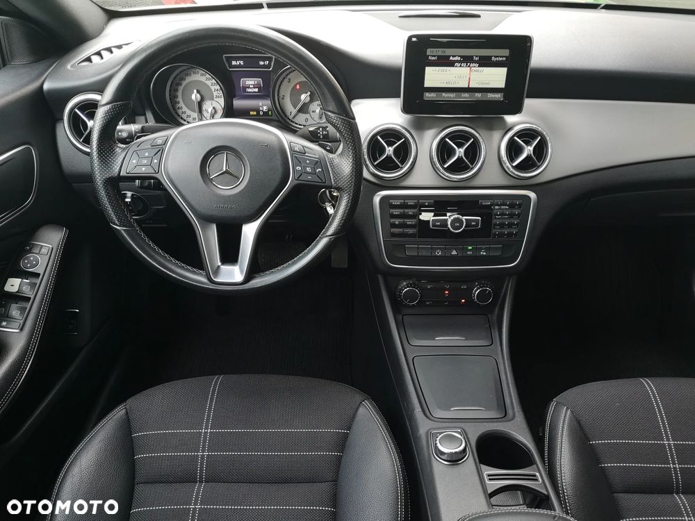 Mercedes-Benz CLA 180 d 7G-DCT Urban - 14