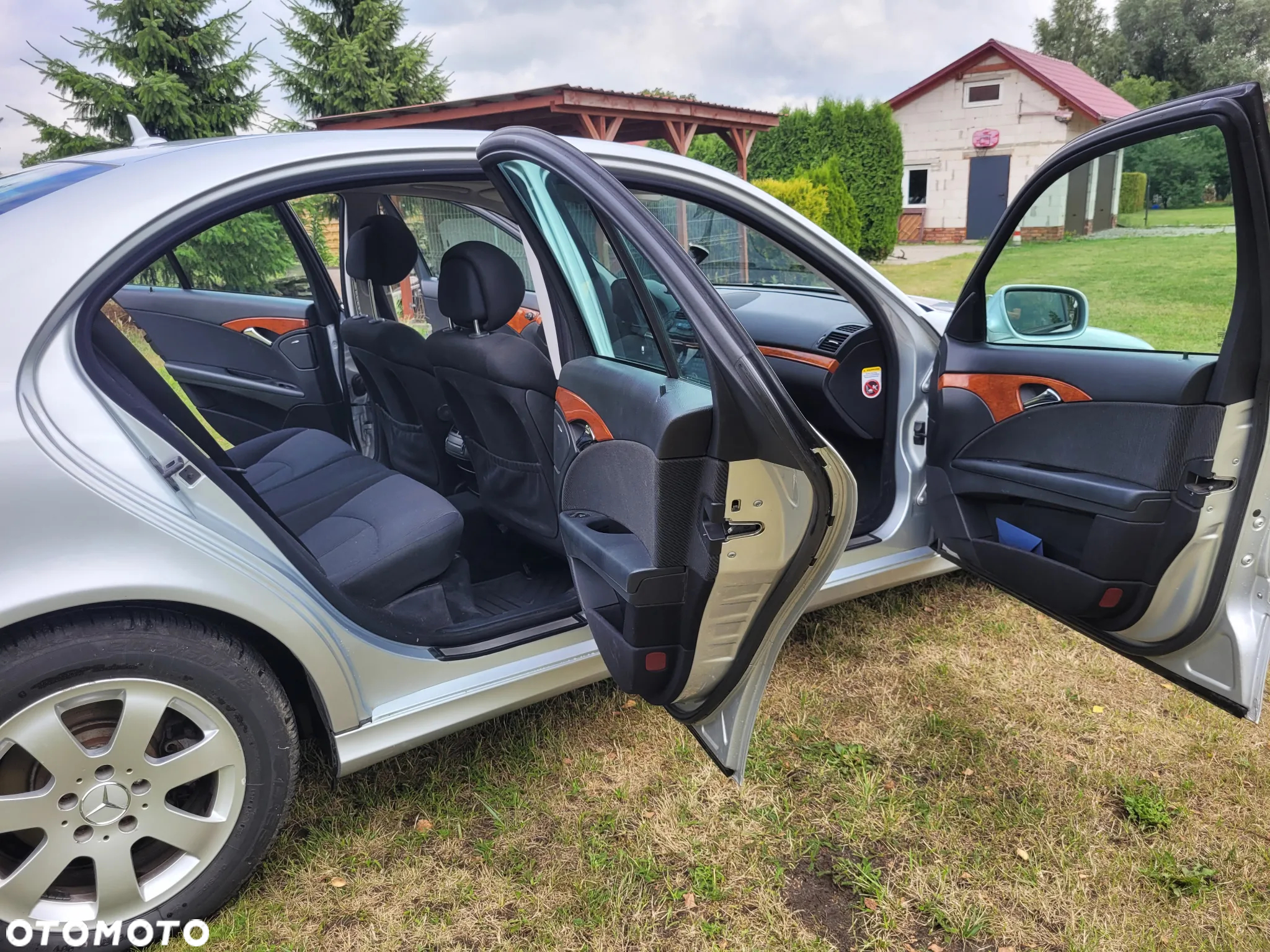 Mercedes-Benz Klasa E - 21