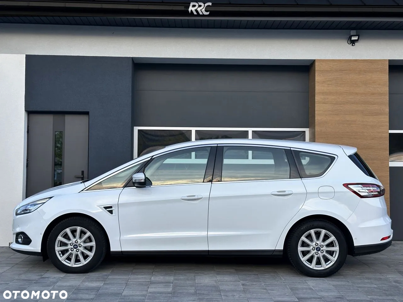 Ford S-Max 2.0 TDCi Titanium PowerShift - 9