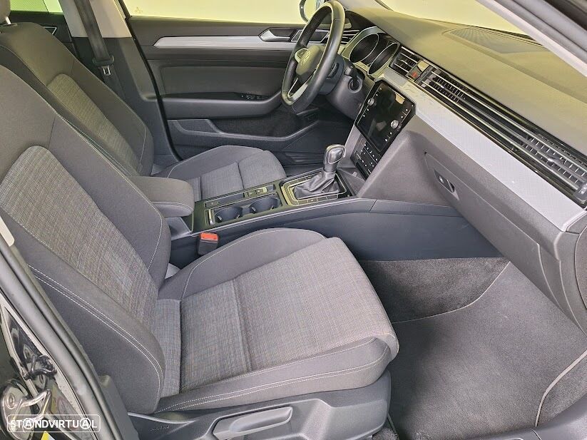 VW Passat Variant 2.0 TDi Business DSG - 13