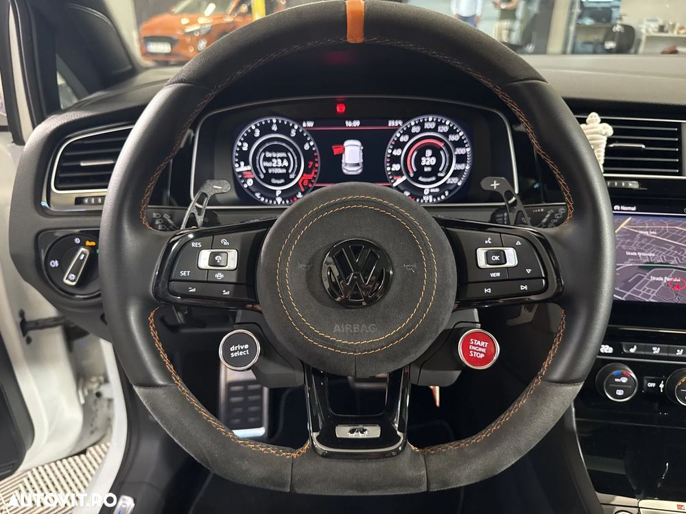 Volkswagen Golf - 17