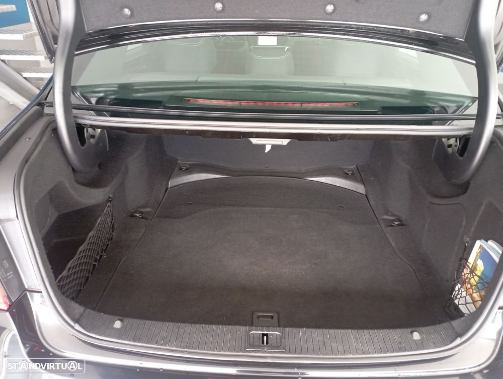 Mercedes-Benz E 250 CDI Avantgarde BlueEfficiency Auto. - 18