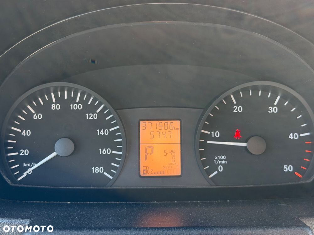 Mercedes-Benz Sprinter - 7