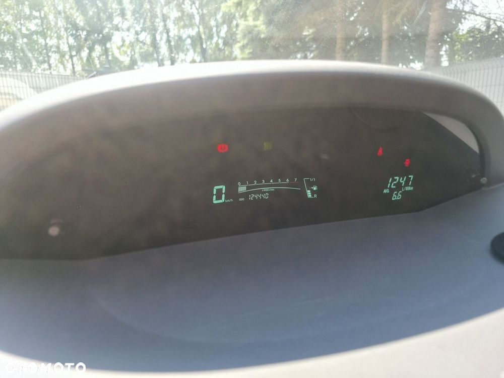 Toyota Yaris - 18