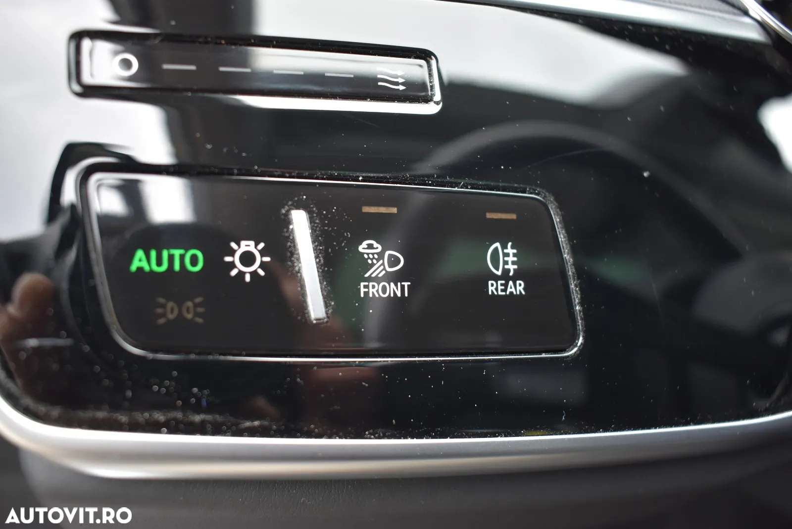 Audi A8 55 TFSI quattro Tiptronic MHEV - 31