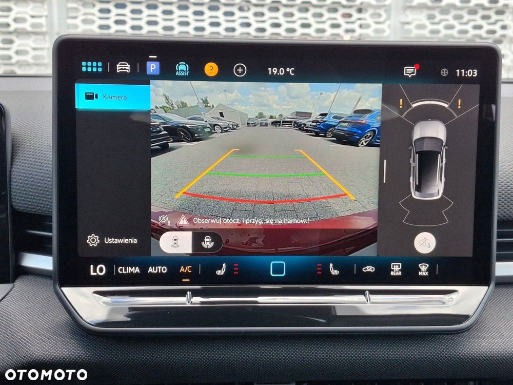 Volkswagen T-Roc 1.5 eTSI Life DSG - 24