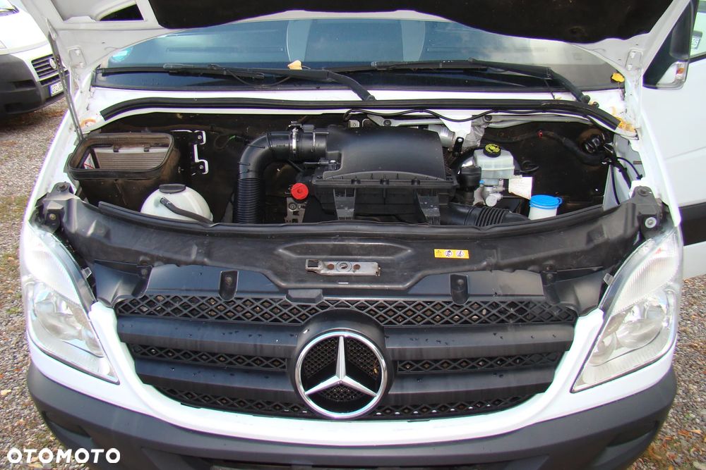 Mercedes-Benz Sprinter - 15
