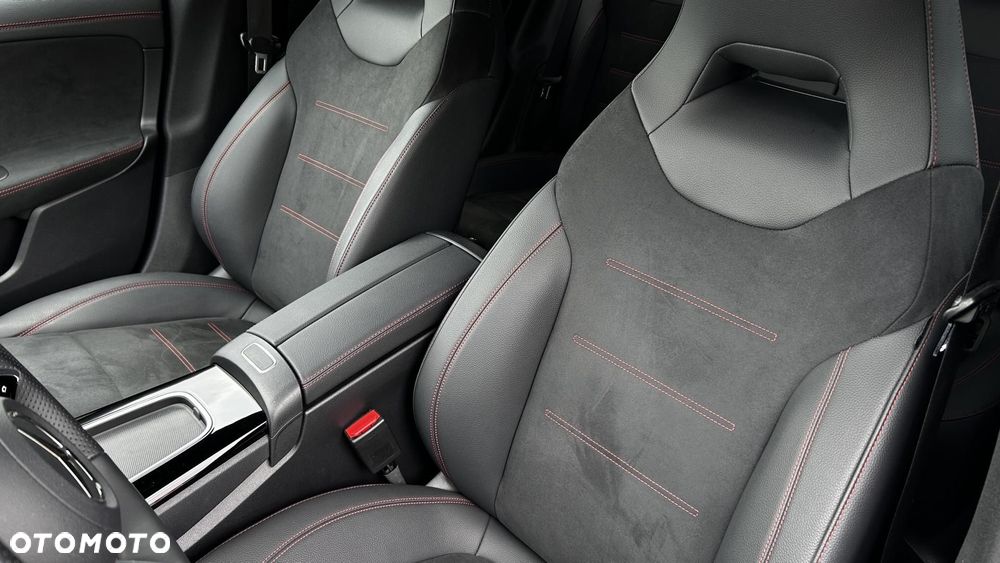 Mercedes-Benz CLA 200 mHEV AMG Line 7G-DCT - 12