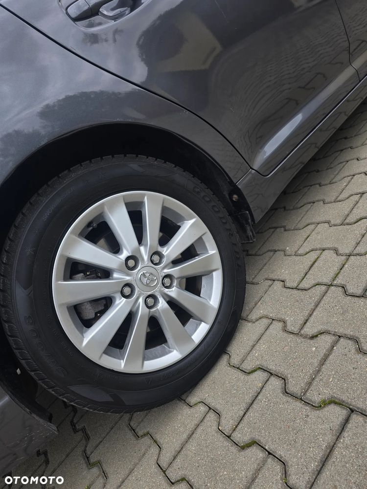 Toyota Avensis 1.8 Business Edition - 7