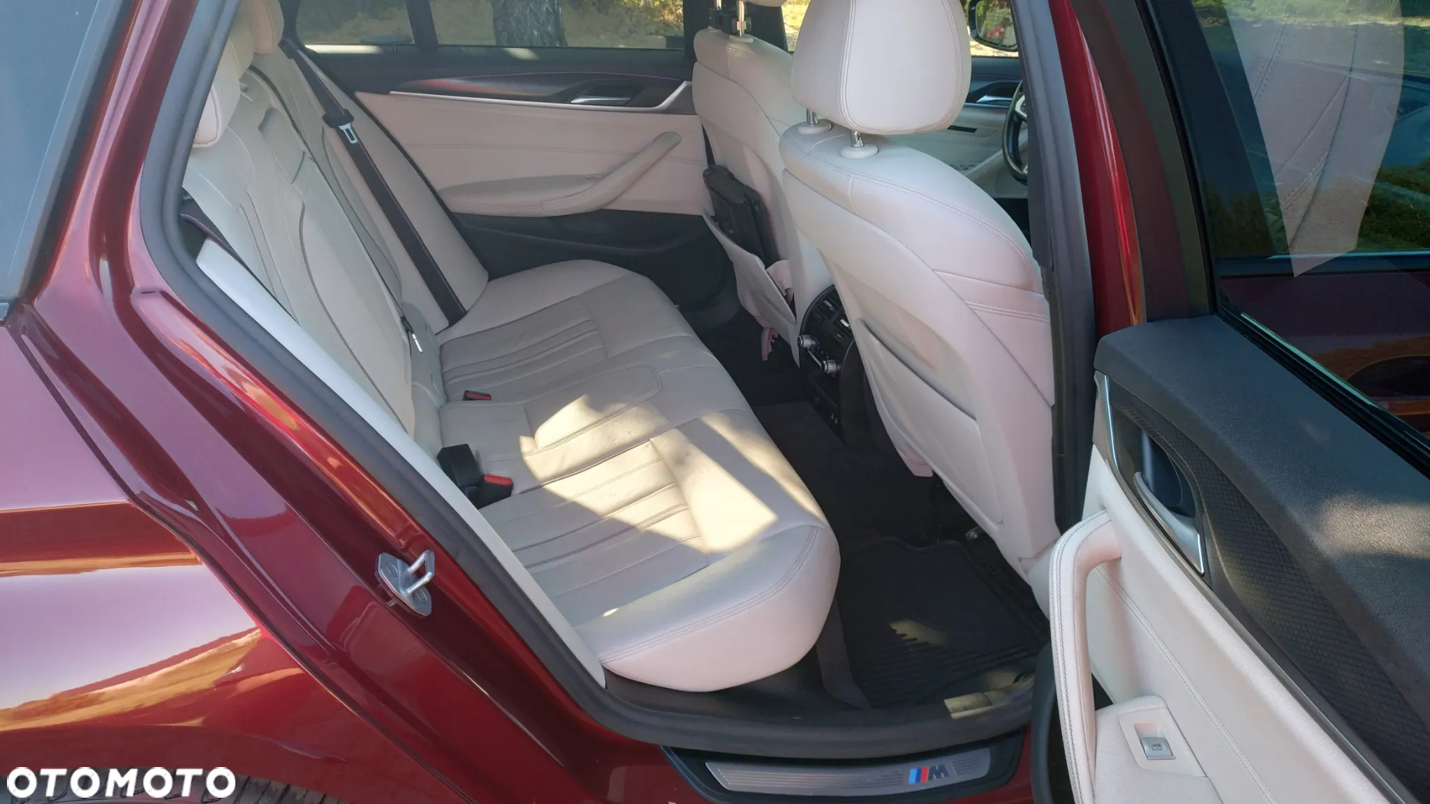 BMW Seria 5 530d xDrive Touring M Sport Edition - 25